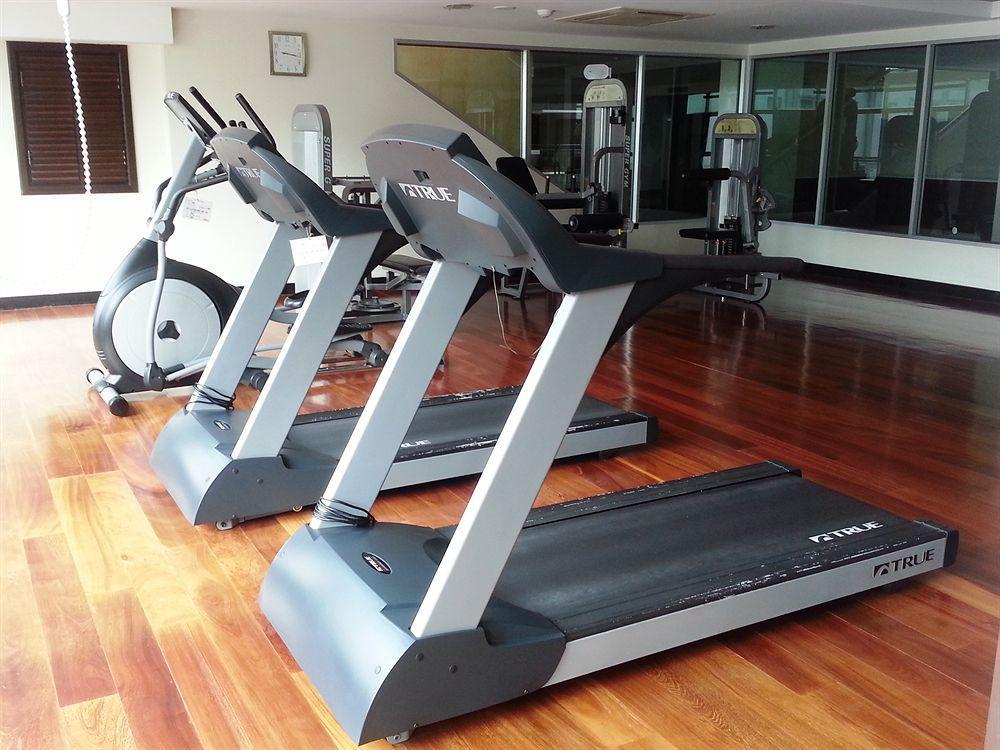 August Suites Pattaya Bagian luar foto